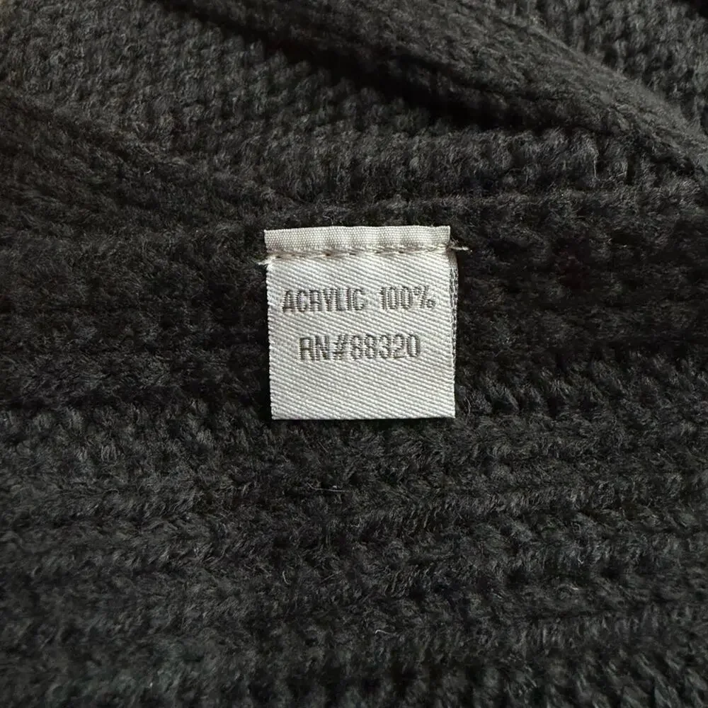 Elegant Black Knit Scarf